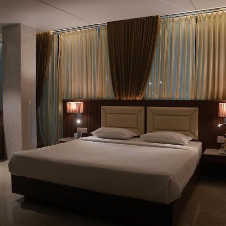 Hotel Jk Celebration Jabalpur Εξωτερικό φωτογραφία