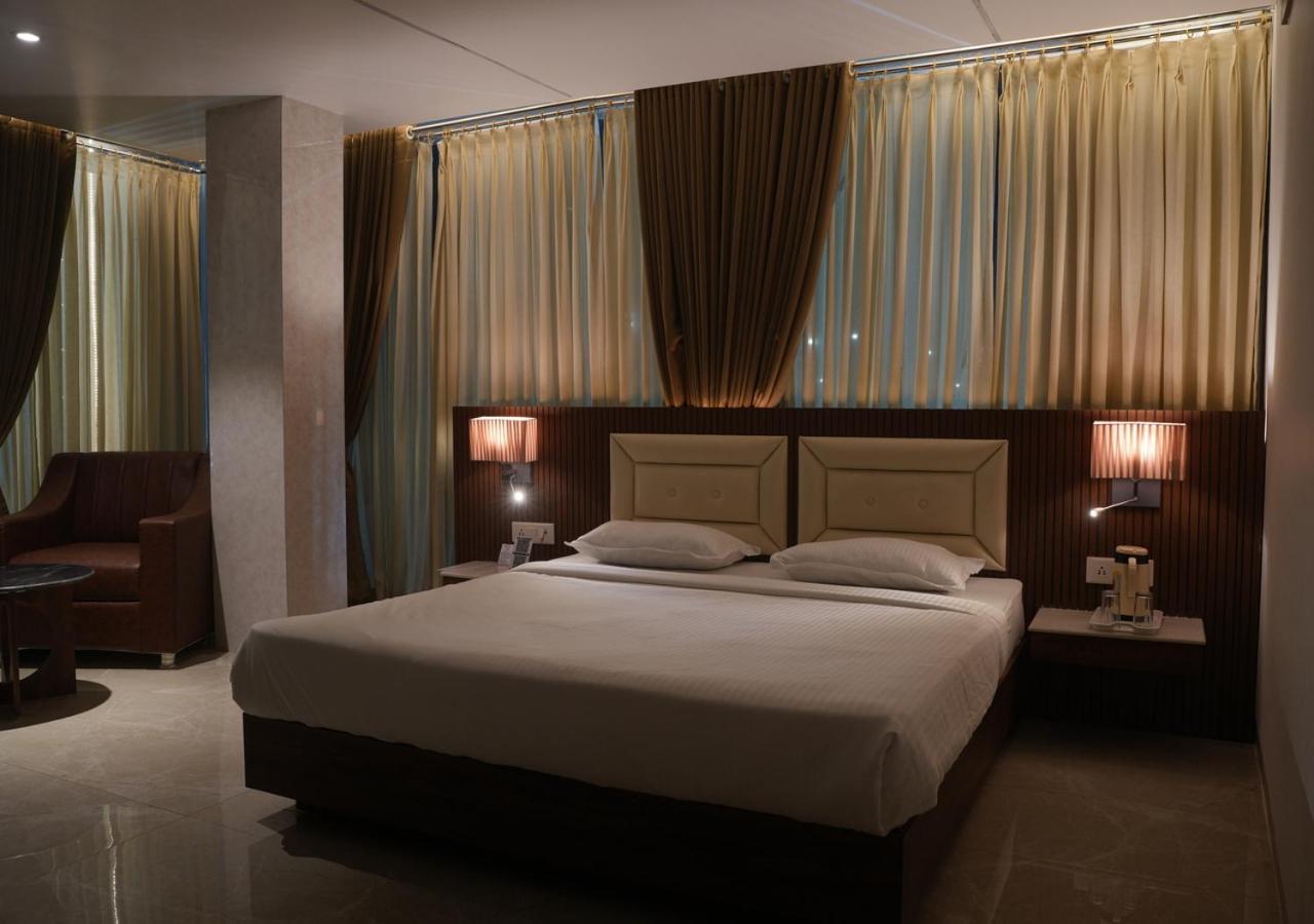 Hotel Jk Celebration Jabalpur Εξωτερικό φωτογραφία